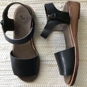 Gee wawa ankle strap flats size 6